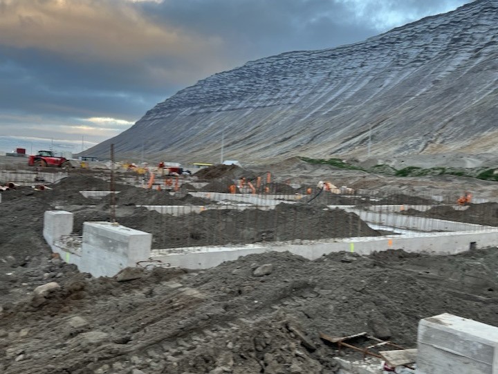 Grunnur húss á Suðurtanga á Ísafirði.