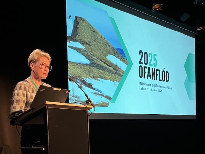 Ég bauð þátttakendur á snjóflóðamálþingi velkomin í Edinborgarhúsið.