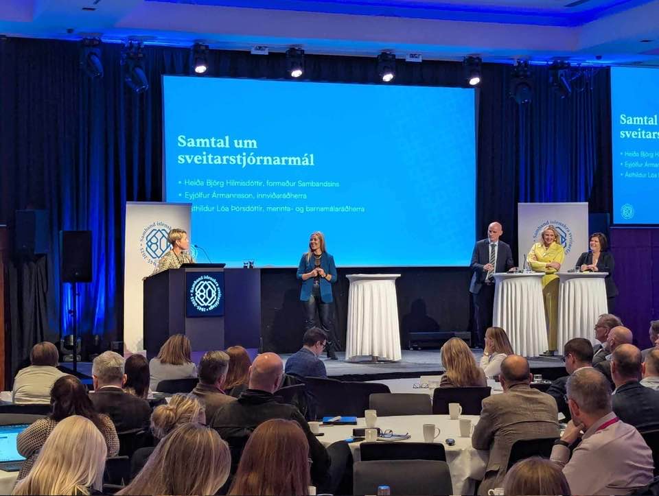 Sigríður í pontu á landsþingi.