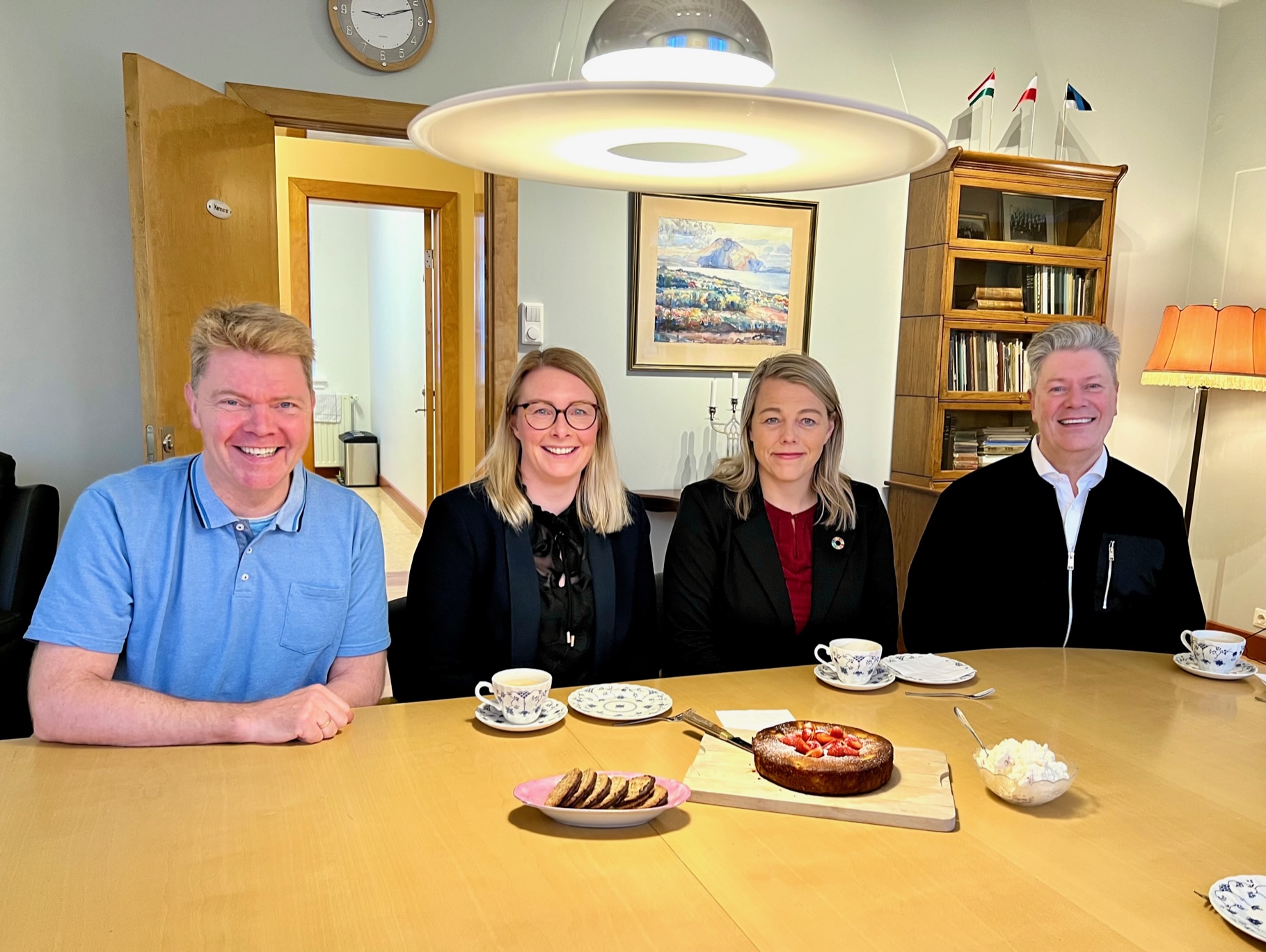 Albert, Hafdís, Arna og Bergþór á kennarastofunni í Tónlistarskólanum á Ísafirði.