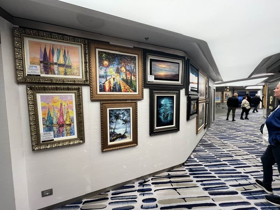 Málverk um borð í Norwegian Prima.