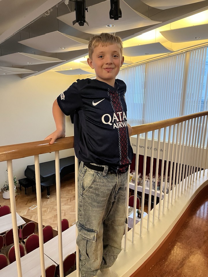 Guðjón á svölum Hamra, sal TÍ.