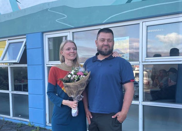 Birta og Gunnar, fyrrverandi og núverandi Blábankastjórar, við lyklaskiptin.