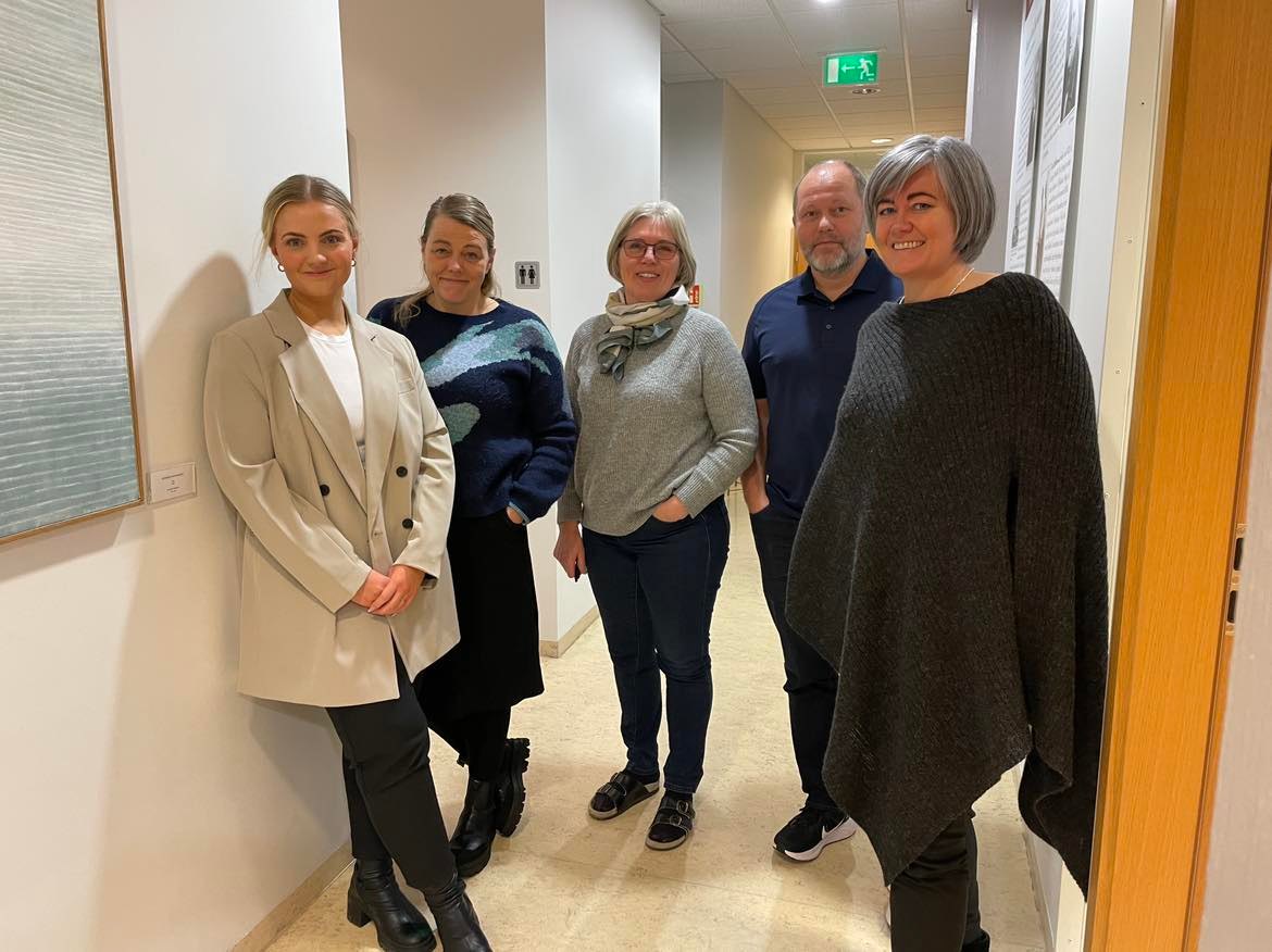 Arna og Baldur með Andreu Gylfadóttur, Sólveigu Bessu Magnúsdóttur og Sædísi Maríu Jónatansdóttur í Fræðslumiðstöðinni.