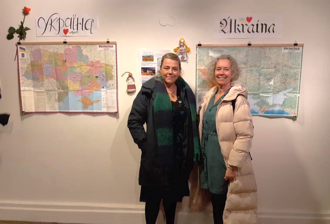 Arna Lára og Harpa Stefánsdóttir á úkraínskum viðburði í Edinborgarhúsinu.