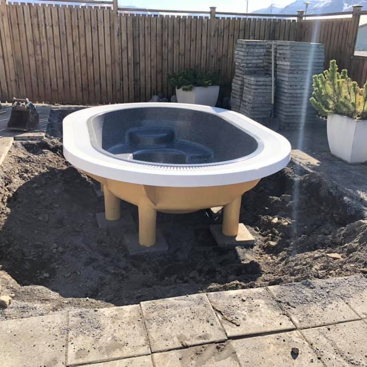 Sundlaugin á Þingeyri