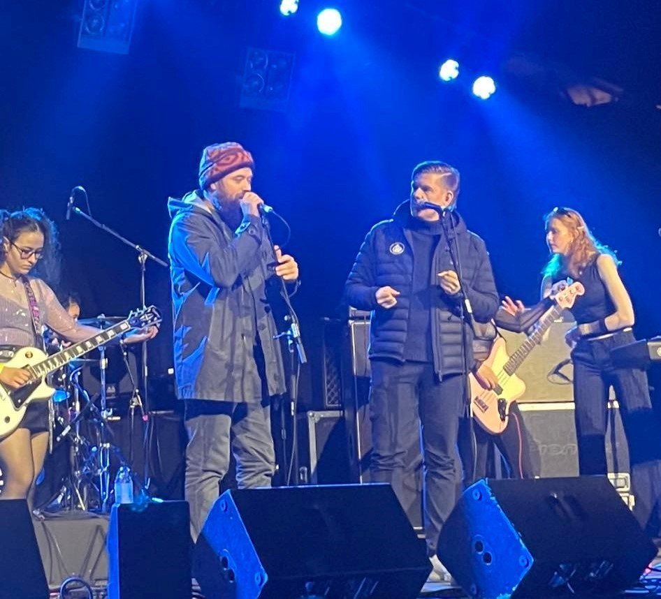 Örn Elías, Mugison, og Kristján Freyr, rokkstjóri, setja Aldrei fór ég suður.