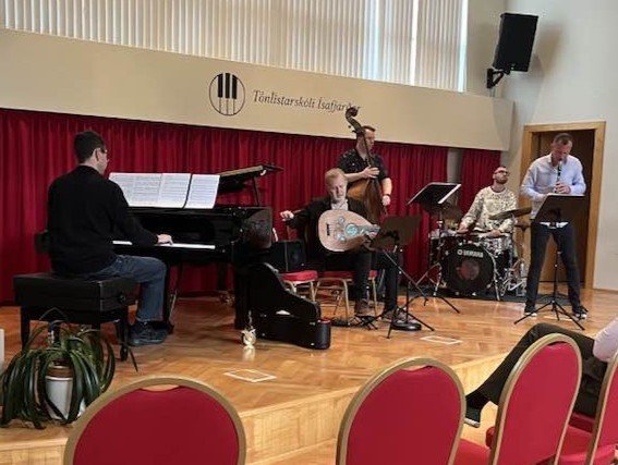 Jazzhljómsveit Sigmars Matthíassonar í Hömrum.