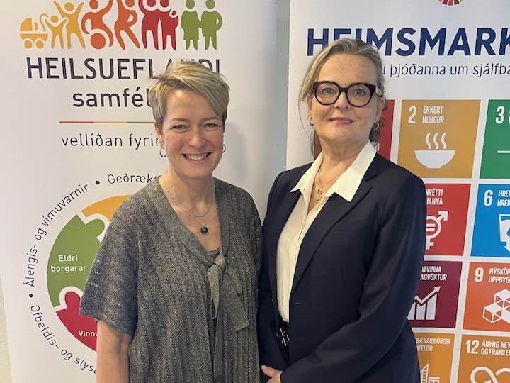 Sigríður með Maríu Heimisdóttur, landlækni.