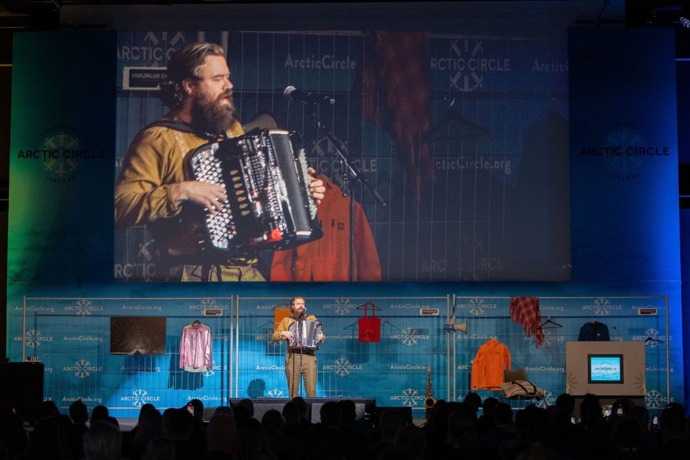 Mugison kom fram á Ísafjarðarkvöldi á Hringborði norðursins.