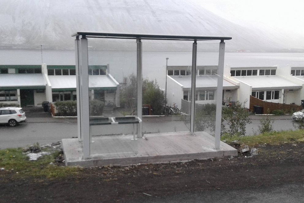 Skýlið á Seljalandsvegi.