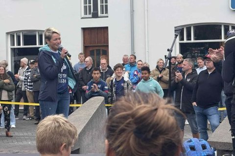 Ég talaði til liðsins og þakkaði þeim fyrir dugnað og seiglu og fyrir að koma með bikarinn heim.