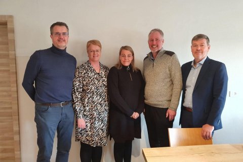 Arna Lára ásamt fulltrúum Byggðastofnunar og Lánasjóðs sveitarfélaga.