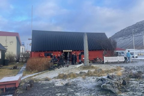 Kvikmyndataka í Neðstakaupstað á Ísafirði.