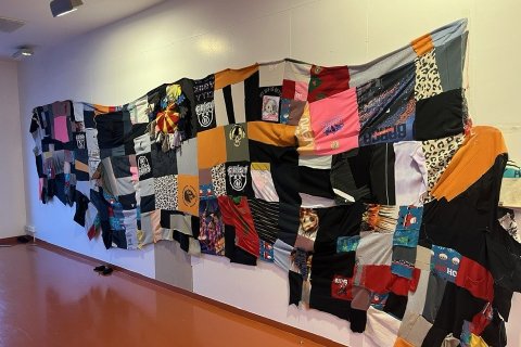 Verkefni sem nemendur GÍ unnu úr óskilamunum á þemadögum, þar sem áhersla var á endurnýtingu.