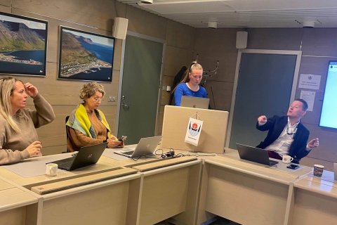 Lilja Borg Jóhannsdóttir mætti til fundar bæjarráðs til að kynna könnun um strætisvagnakerfið í Ísaf…