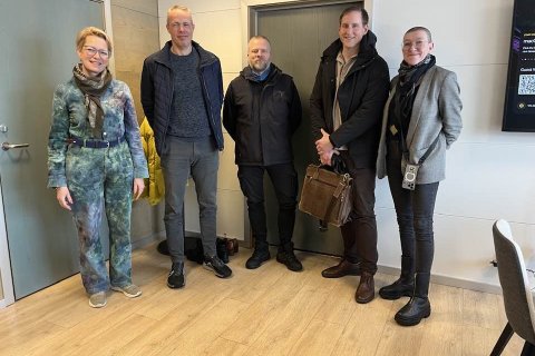 Frá einum af mörgum fundum vikunnar, þarna erum við Erla skipulagsfulltrúi með starfsmönnum Tesla se&hellip;