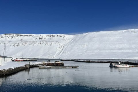 Sunnudagur á Súganda. Norðureyrargilið hreinsaði sig í vikunni, þá léttir aðeins yfir Súgfirðingum, &hellip;